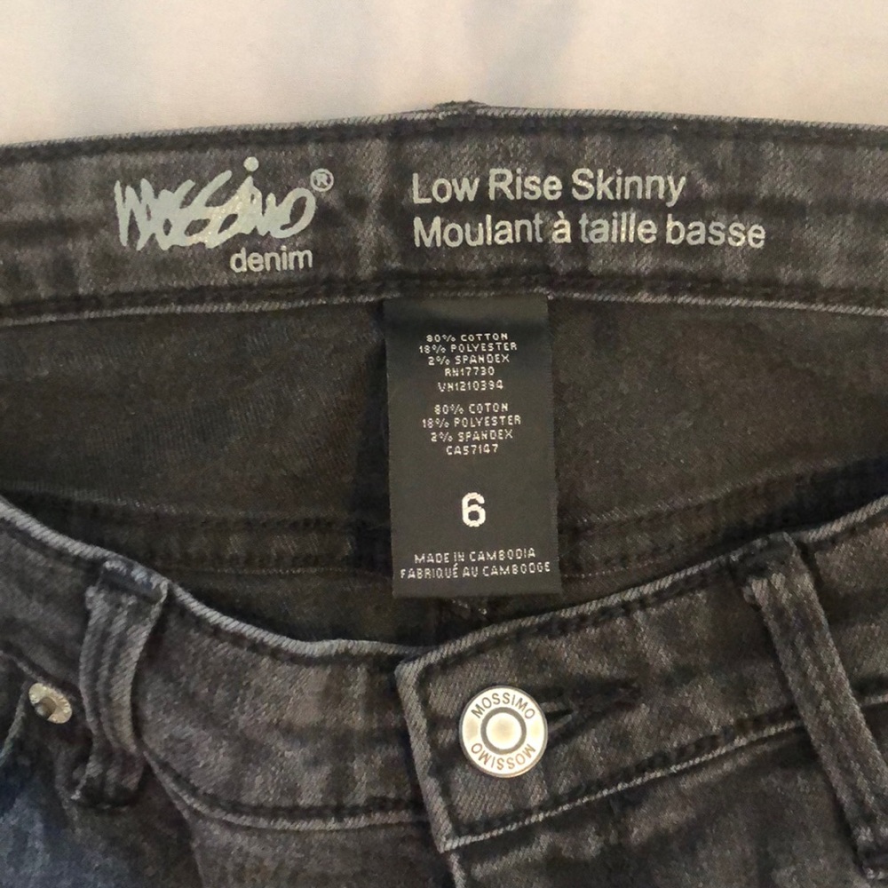 Mossimo Jeans - Picture 3 of 3